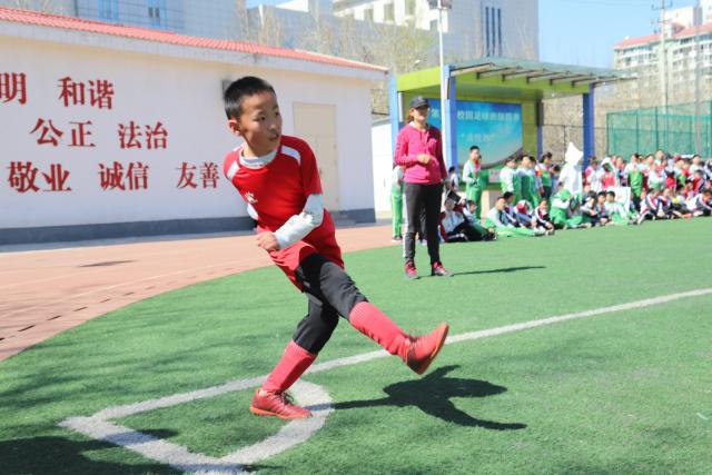 慢镜头：国米关注博洛尼亚前锋卡斯特罗